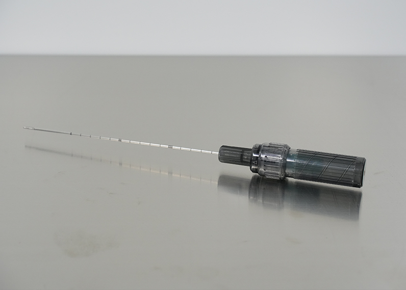 一次性使用一体调压式活检针